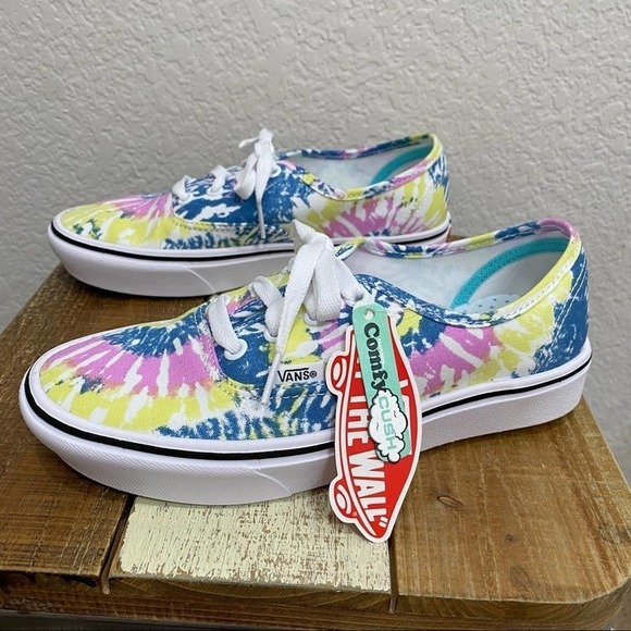 Vans ComfyCush  Tie Dye Sneaker - Picture 6 of 11